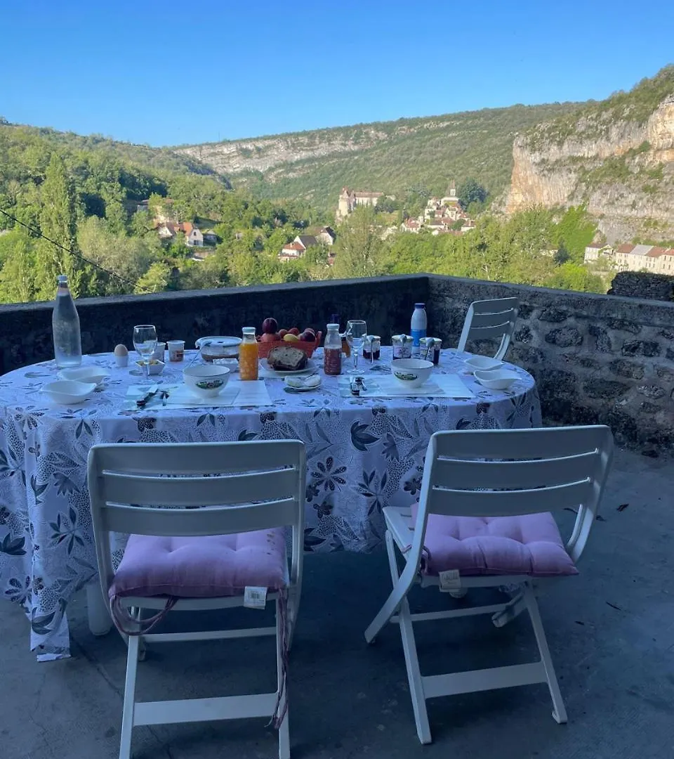 Le Balcon De Cabrerets Bed & Breakfast 0*,  France