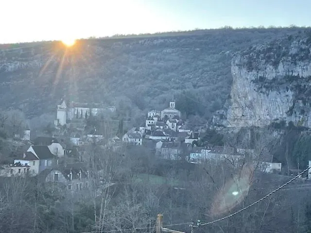Le Balcon De Cabrerets Bed & Breakfast France