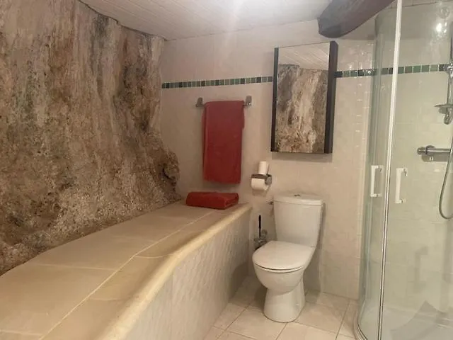 Le Balcon De Cabrerets Bed & Breakfast