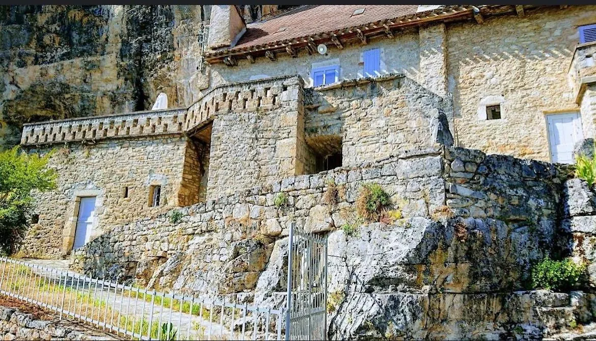 Le Balcon De Cabrerets Bed & Breakfast
